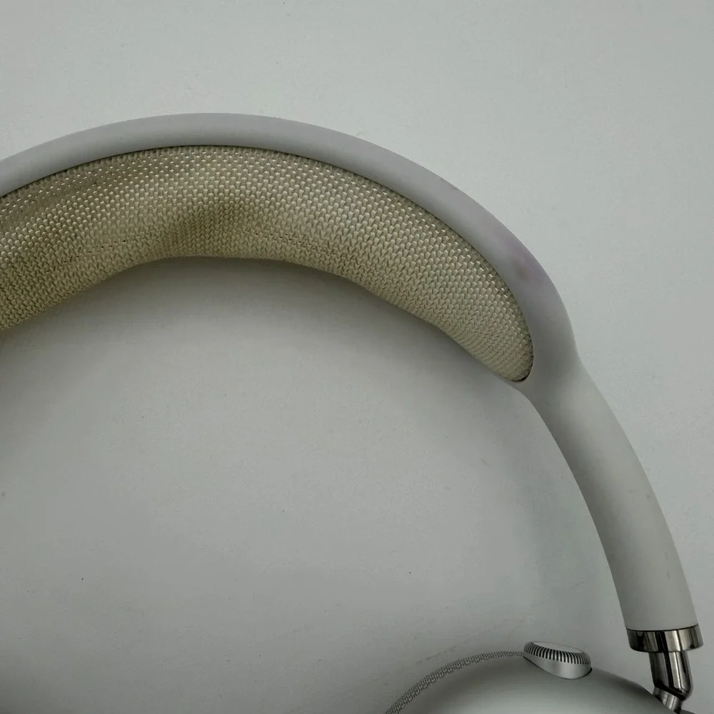 Apple AirPods Max Wireless Over-Ear Headset A2096 - Silver w/ Case